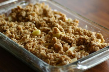 apple crisp with oat topping