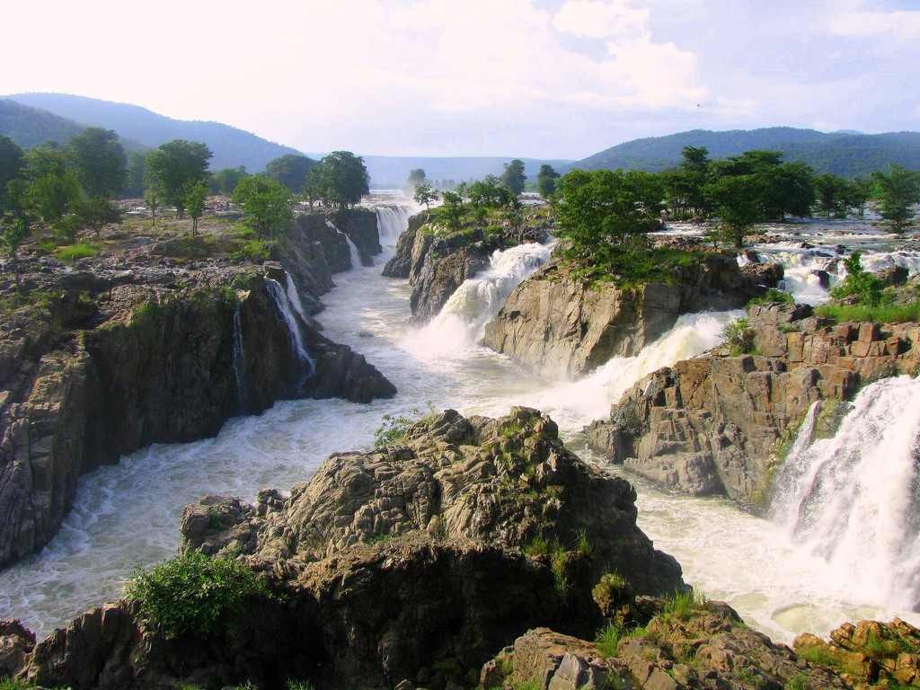 Hoggenakal-Falls_south-india_kaveri-river