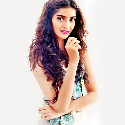 Birthday Special: Sonam Kapoor â€“ The Style Diva of Bollywood
