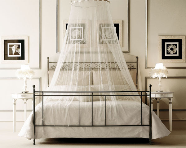canopy beds